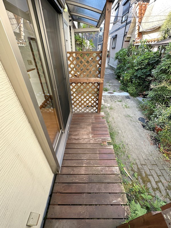 戸政町4丁目2-16戸建 ベランダ