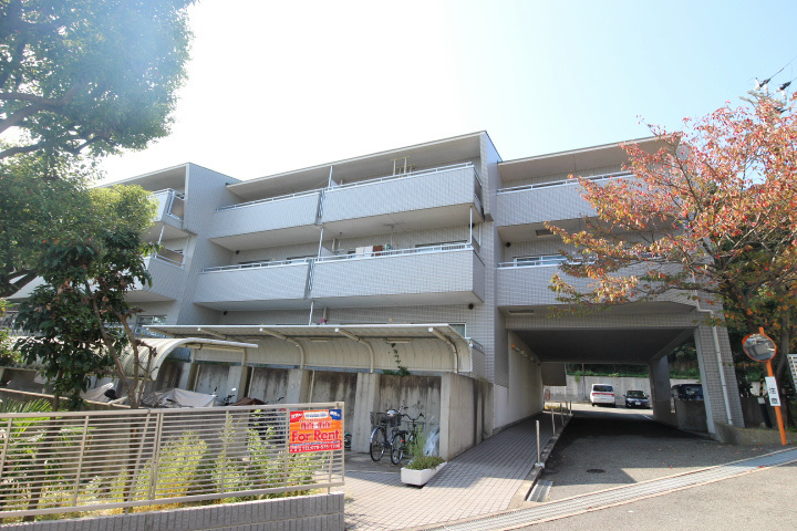 高倉山ハイツ 外観