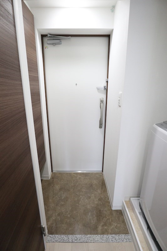 Luxe神戸WEST 玄関