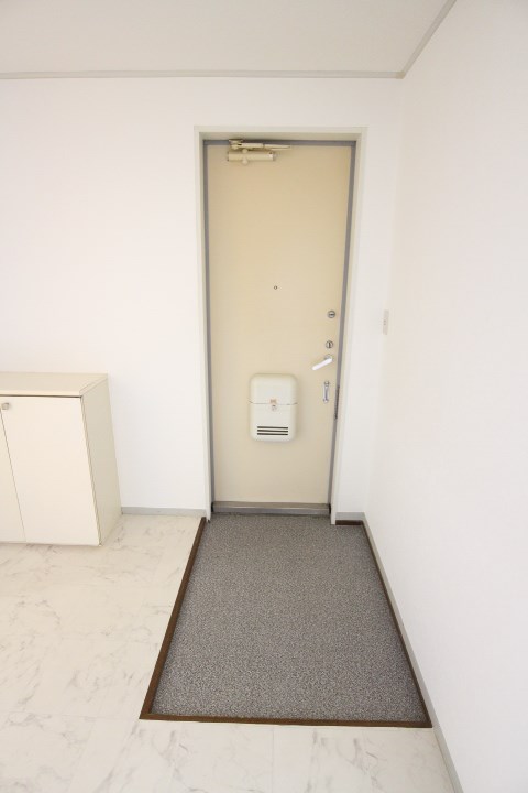 クレール白川 玄関
