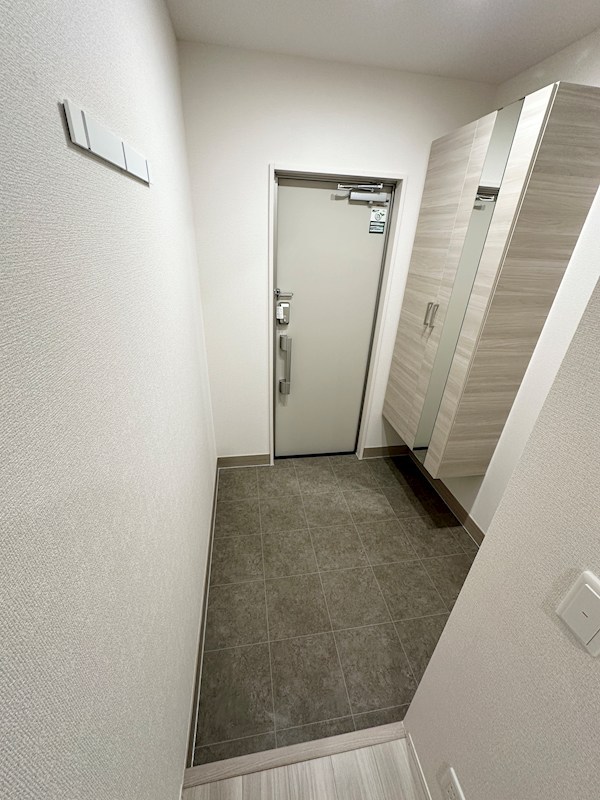 グランマーリエ松野通 玄関