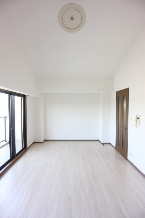 ルームズ学園北町 リビング