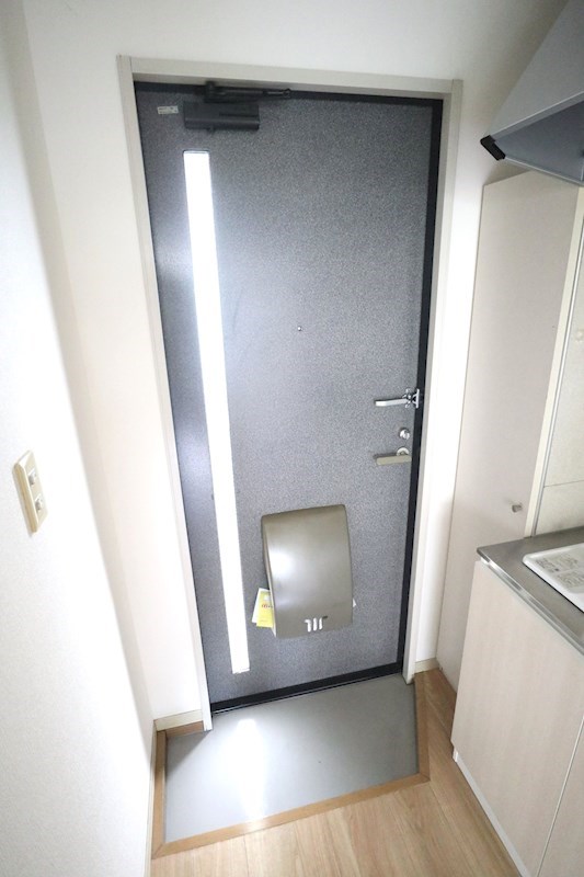 プラーフ西山 玄関