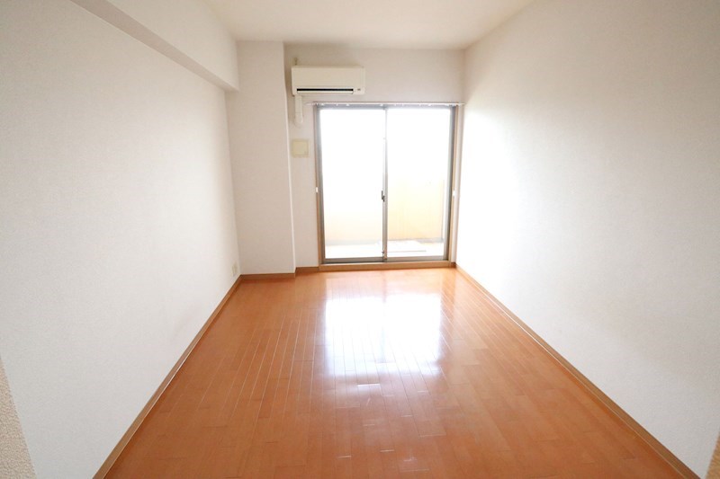 ステーションコートノース リビング