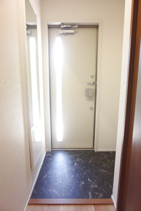 メゾンド・メルヴェーユ須磨 玄関