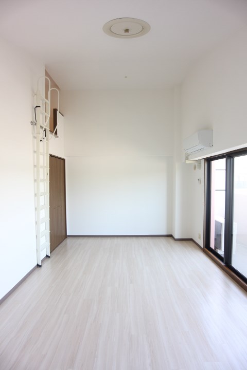 ルームズ学園北町 リビング