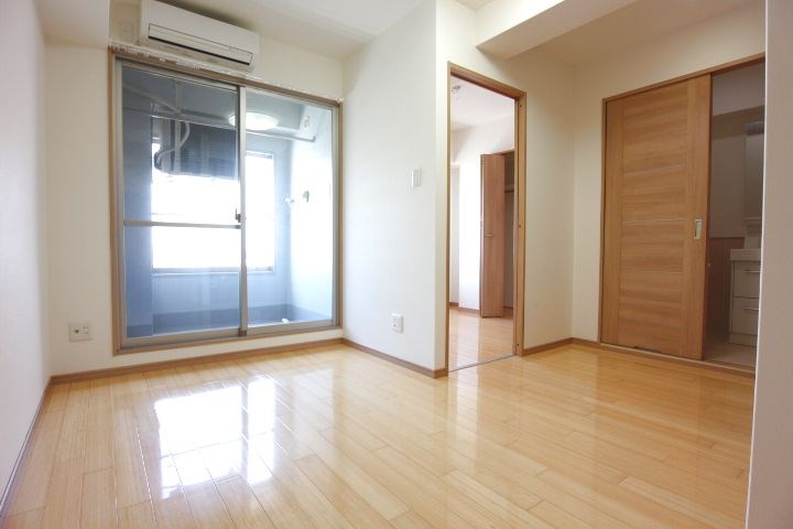 三國ビル リビング