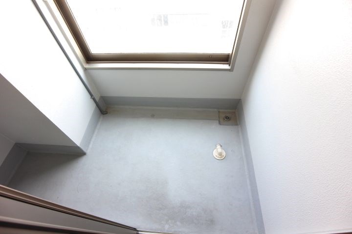 三國ビル ベランダ