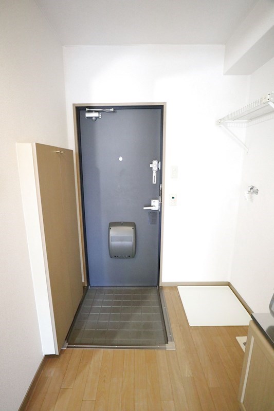 ジュネス離宮 玄関