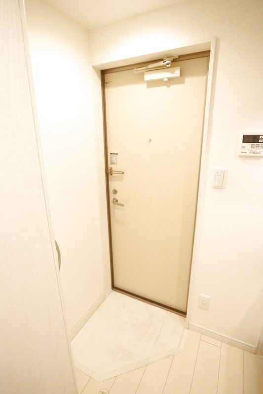 ルネッタ新長田 玄関