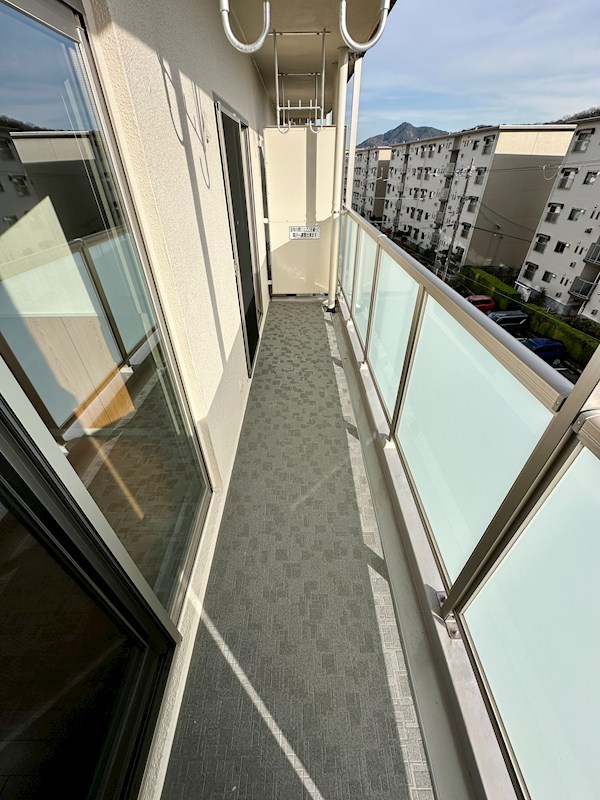 名谷1団地2号棟 ベランダ