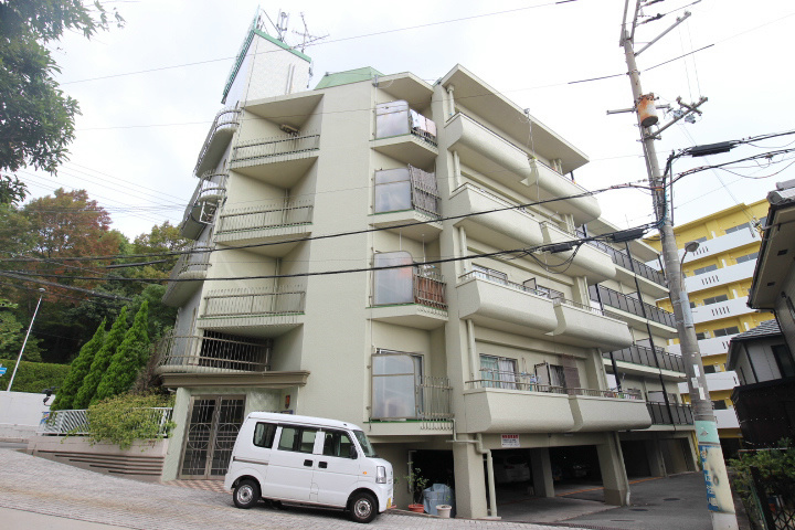 離宮前グリーンハイツ 外観写真