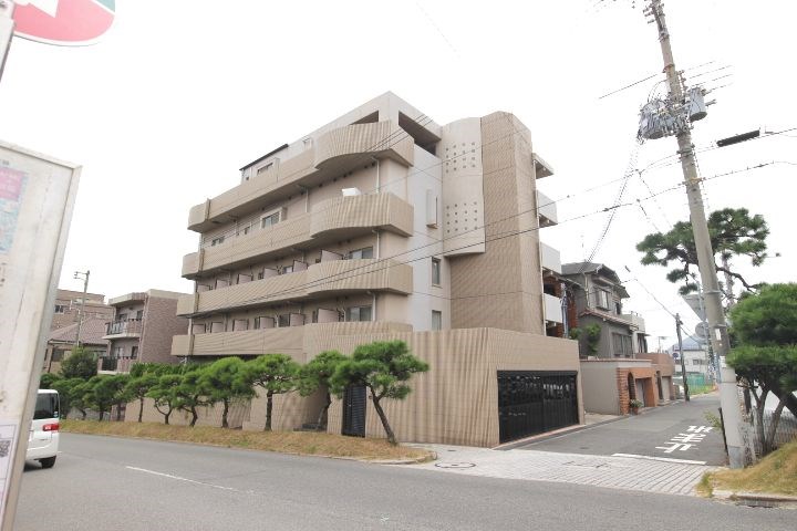 ブランシュド離宮 外観写真