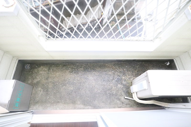 キャンパスヒルズ鈴蘭台 ベランダ