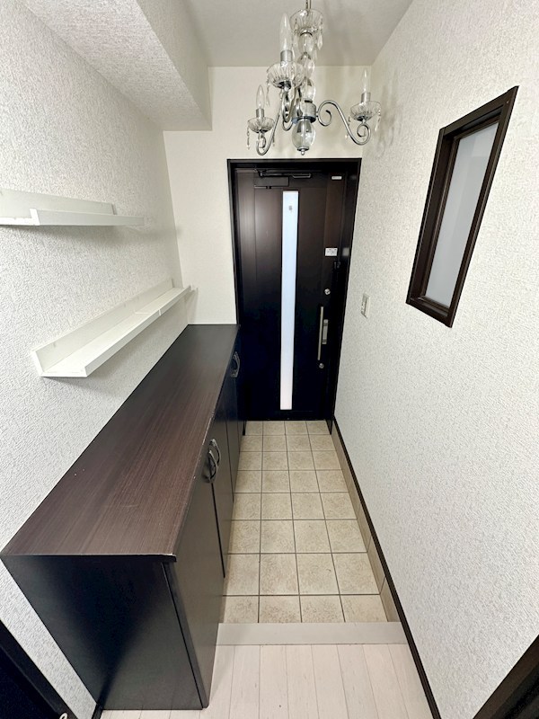 須磨寺町3丁目戸建(地下1階部分) 玄関