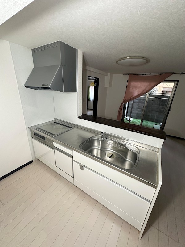 須磨寺町3丁目戸建(地下1階部分) キッチン