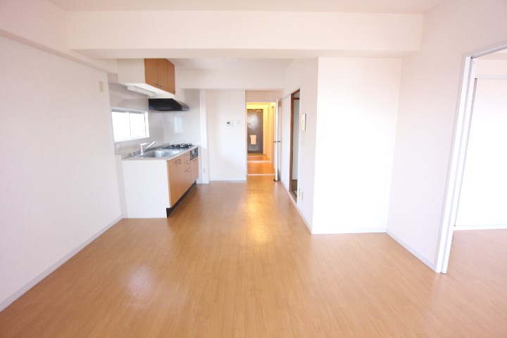 クレストコート リビング