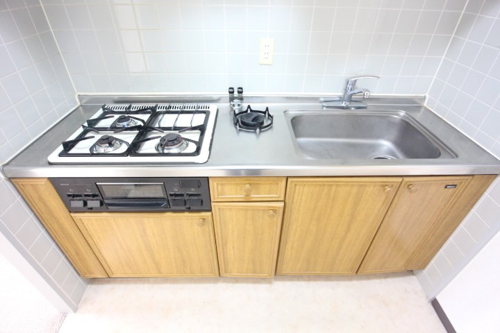 ロイヤル神戸池田広町 キッチン