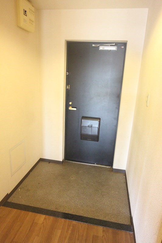 ミモザの館 玄関