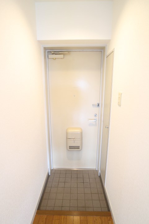 ロイヤル阪神 玄関