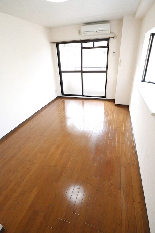 セグンド・エビスヤ リビング