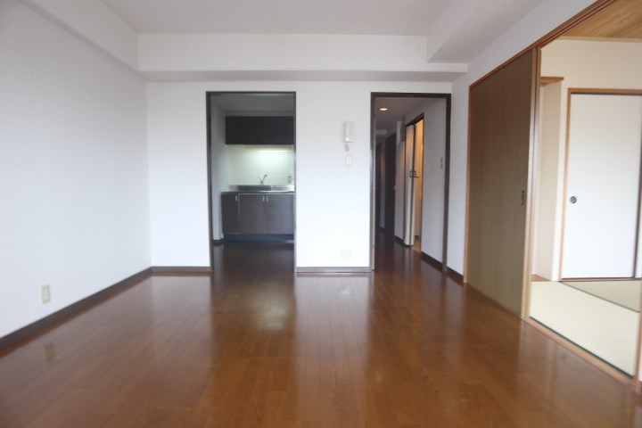 シティ南落合 リビング