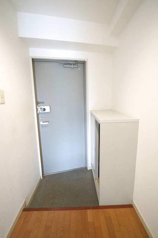 ミスティエイト 玄関