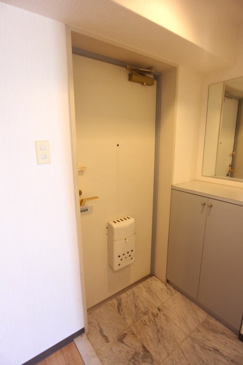 朝日プラザツインテージ神戸EAST 玄関