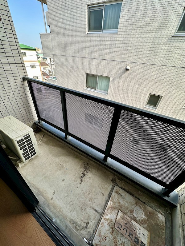 片桐ビル ベランダ