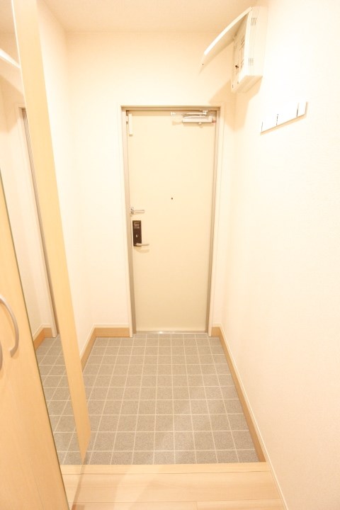 ブル・マリーノ衣掛 玄関