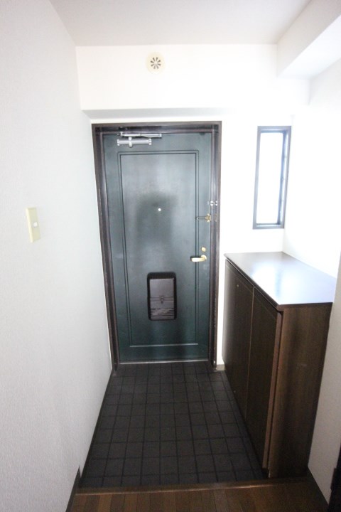 ロイヤル神戸池田広町 玄関