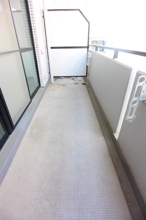 ロイヤル神戸池田広町 ベランダ