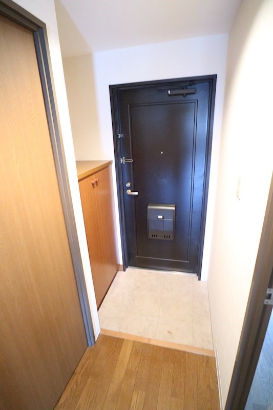 シティ南落合 玄関