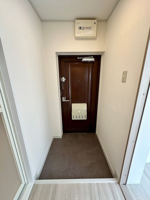グレイスハイツ大田町 玄関