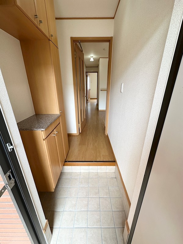 ラッフィナート・カーサ壱番館  玄関