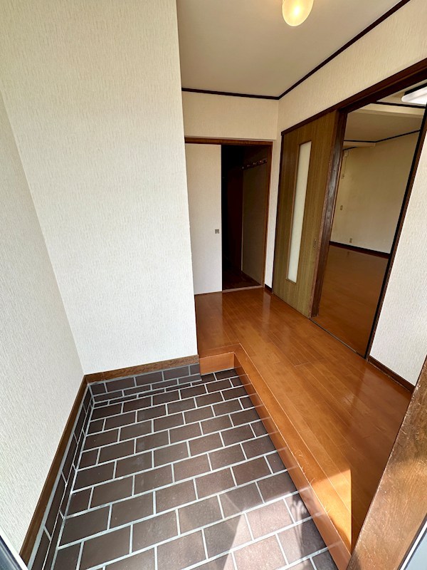 高取山町1丁目戸建(4LDK) 玄関