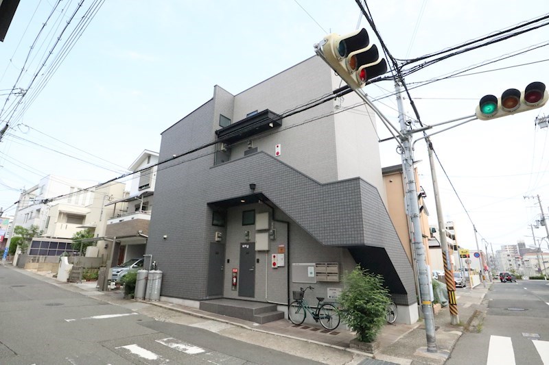 CUBE(キューブ) 外観写真