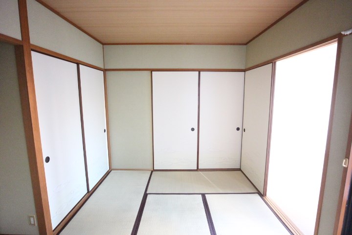 シュロス板宿 ベッドルーム