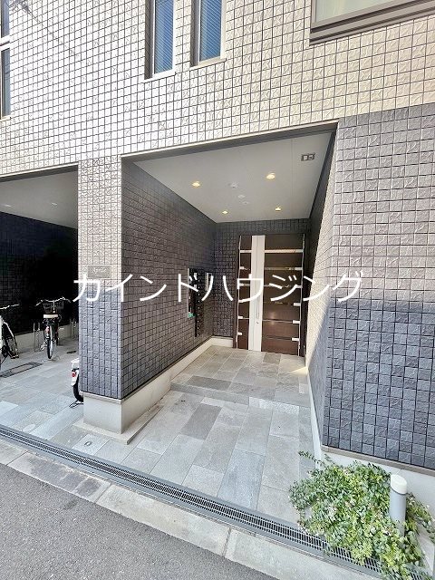 アプリーレ エントランス