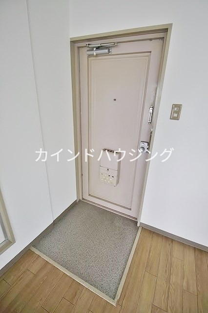 ウィステリア北島2号館  玄関