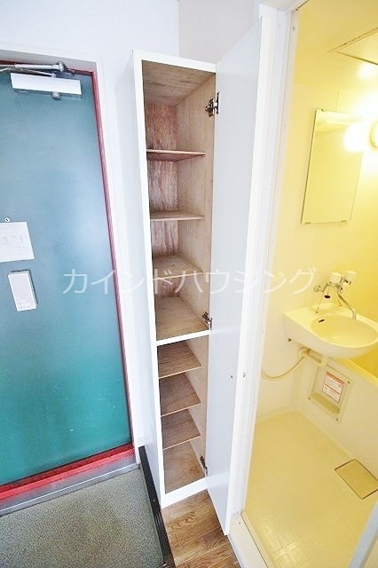 レオパレス上之郷 収納