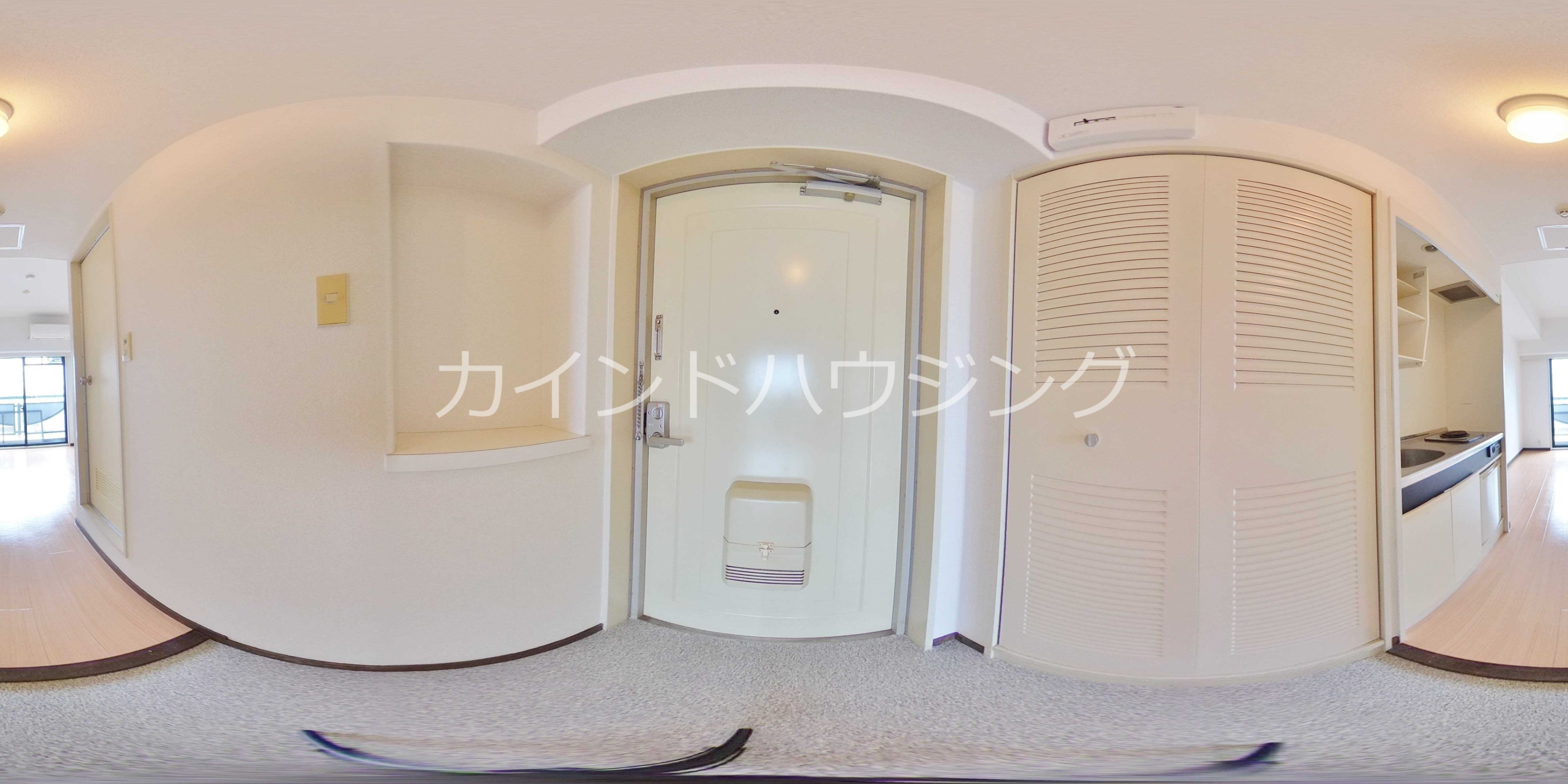BASE-ONE貝塚 玄関