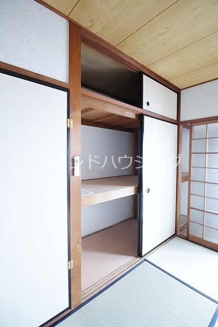 オリーブ羽倉崎 収納