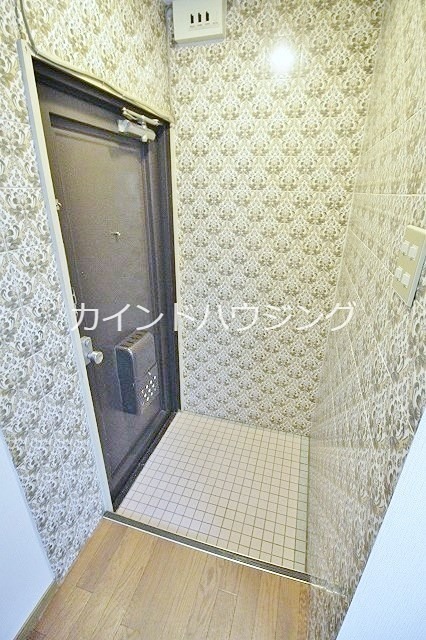 ヴィラ御崎 玄関
