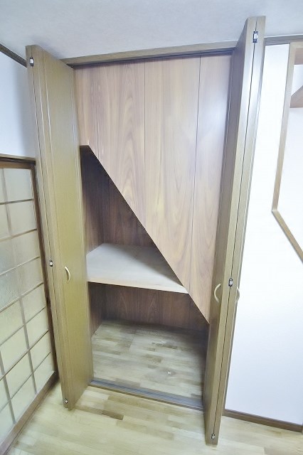 住之江3丁目貸家 収納