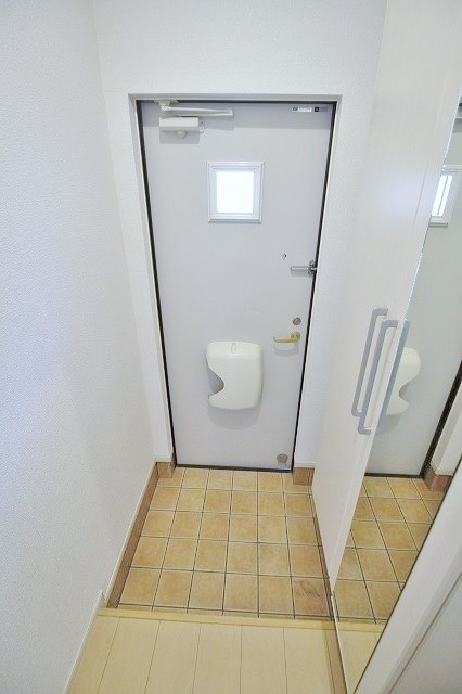 クレール白水 玄関