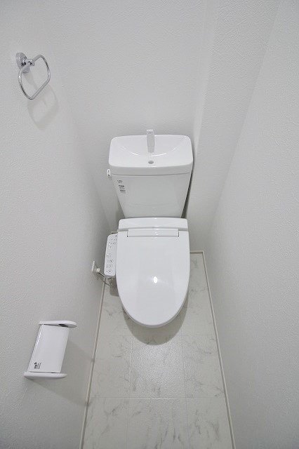 アドマス鶴原E棟 トイレ