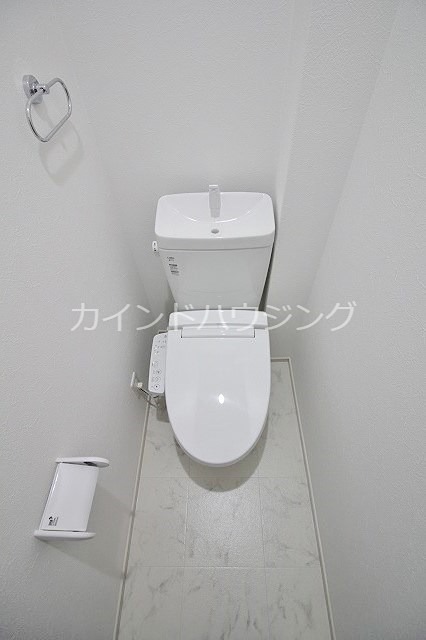 アドマス鶴原E棟  トイレ