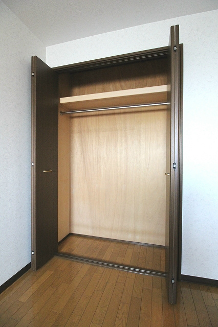 ロジュマン泉佐野 収納