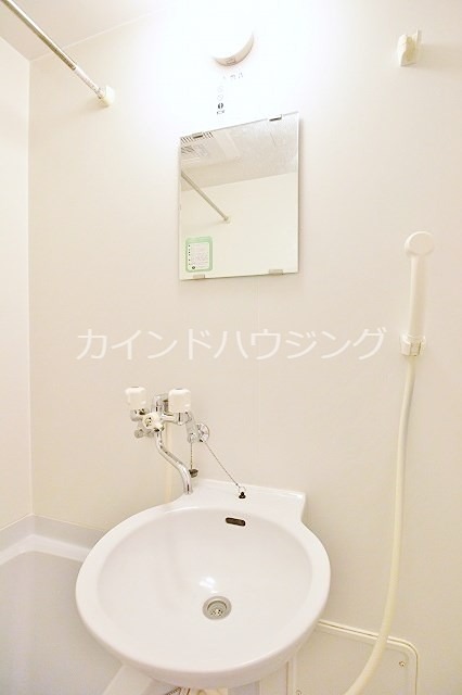 レオパレスアクアマリン 洗面所
